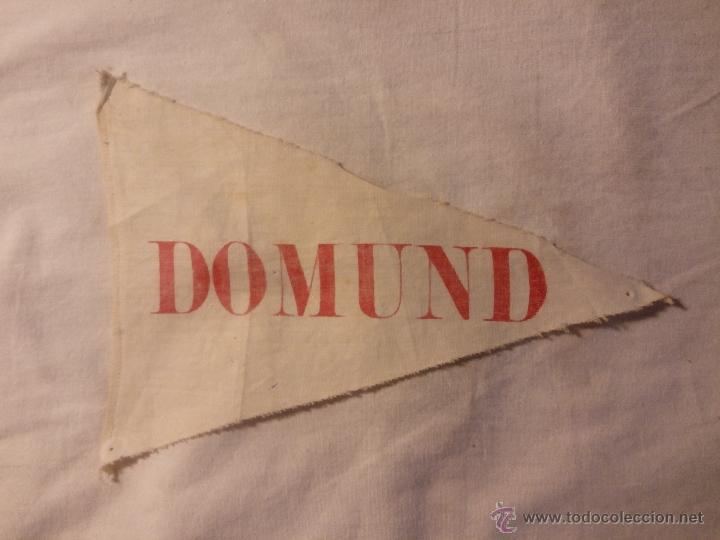 Sammlung von Wimpeln: BANDER&Iacute;N TELA DOMUND A&Ntilde;OS 60 (ROJO)