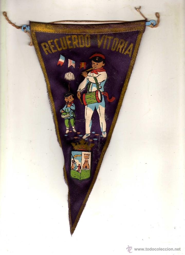 Sammlung von Wimpeln: BANDER&Iacute;N RECUERDO DE VITORIA