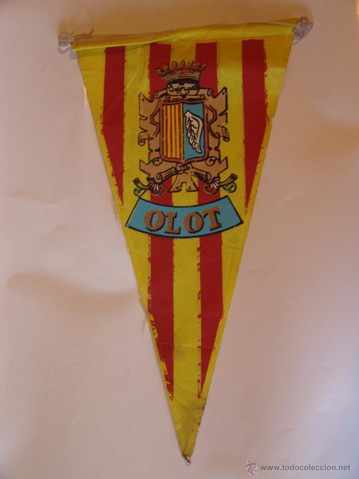 Sammlung von Wimpeln: BANDERIN DE OLOT A&Ntilde;OS 60-70