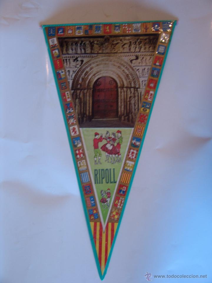 Sammlung von Wimpeln: BANDERIN DE RIPOLL A&Ntilde;OS 60-70
