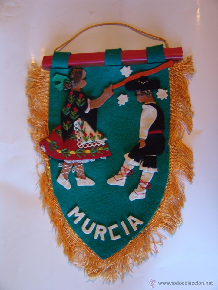 Bandierine di collezione: BANDERIN DE MURCIA VESTIDOS EN TELA MUY BONITO