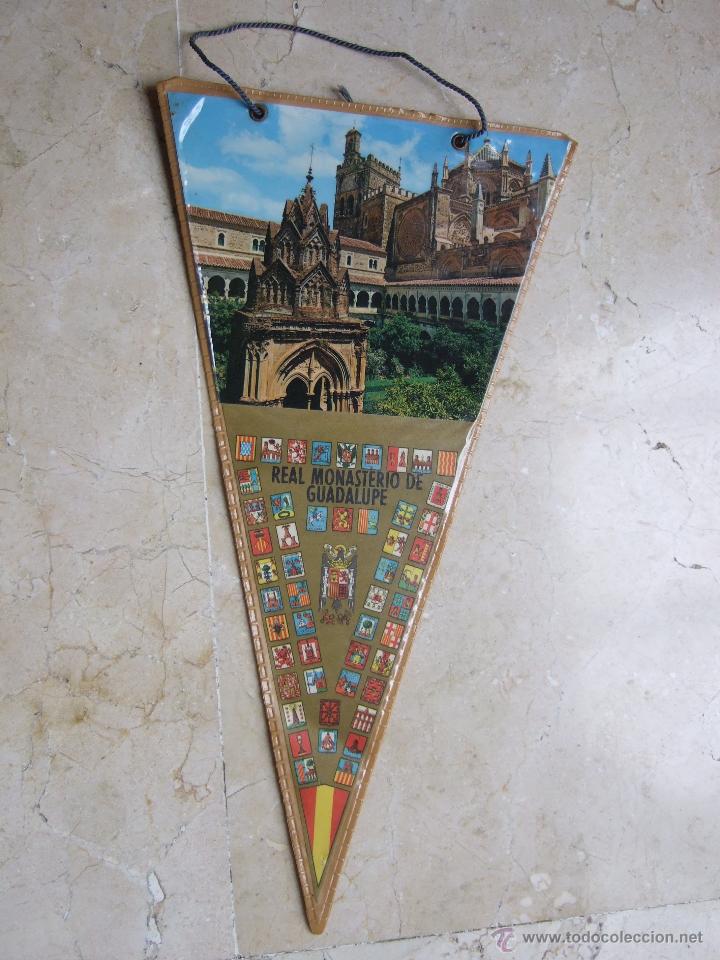 Collection pennants: BANDERIN A&Ntilde;OS 60/70 - REAL MONASTERIO DE GUADALUPE - 28X13