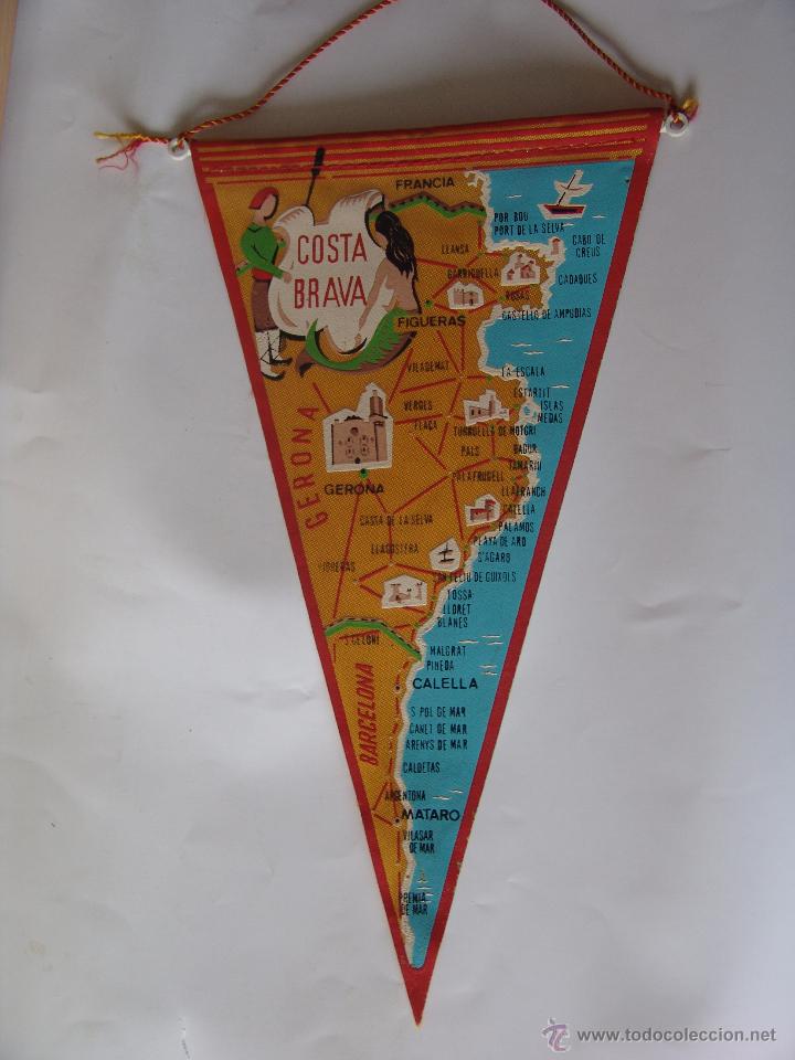 Collection pennants: BANDERIN DE LA COSTA BRAVA GERONA, BARCELONA A&Ntilde;OS 60-70