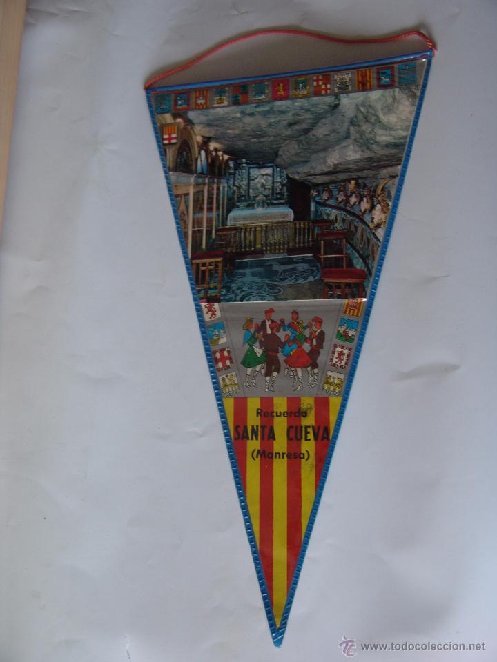 Collection pennants: BANDERIN DE SANTA CUEVA MANRESA A&Ntilde;OS 60-70