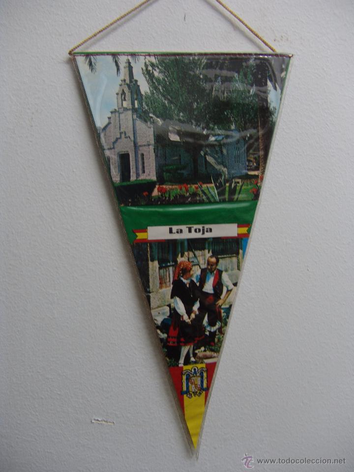 Collection pennants: BANDERIN DE LA TOJA A&Ntilde;OS 60-70