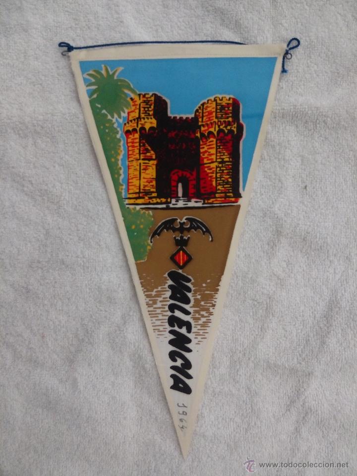 Collection pennants: BANDER&Iacute;N LONA VALENCIA TORRES DE SERRANOS A&Ntilde;OS 60