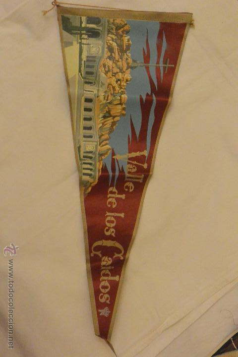 Fanions de collection: BANDERIN VALLE DE LOS CAIDOS