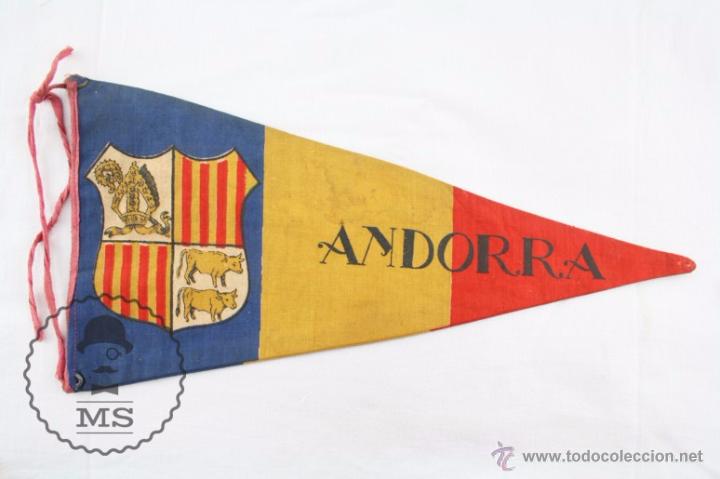 Fanions de collection: Antiguo Bander&iacute;n de Tela - Andorra - Escudo - A&ntilde;os 50 - Medidas 34 x 17 Cm