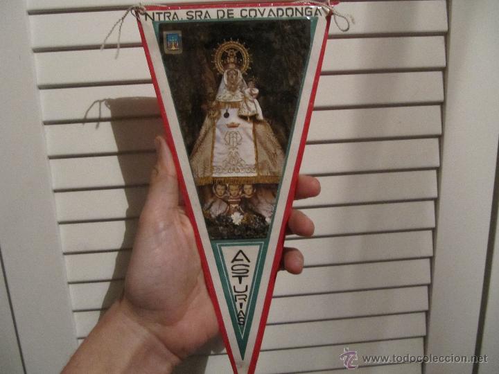 Fanions de collection: . NUESTRA SE&Ntilde;ORA DE COVADONGA.