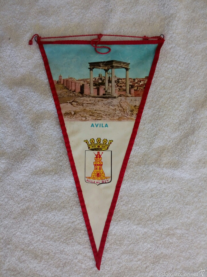 Sammlung von Wimpeln: BANDER&Iacute;N LONA &Aacute;VILA A&Ntilde;OS 60