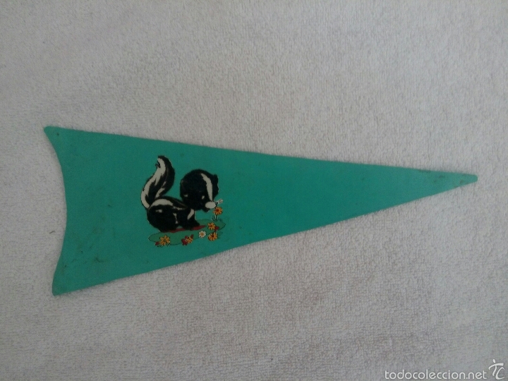 Collection pennants: BANDER&Iacute;N GOMA VERDE MOFETA RELIEVE A&Ntilde;OS 60
