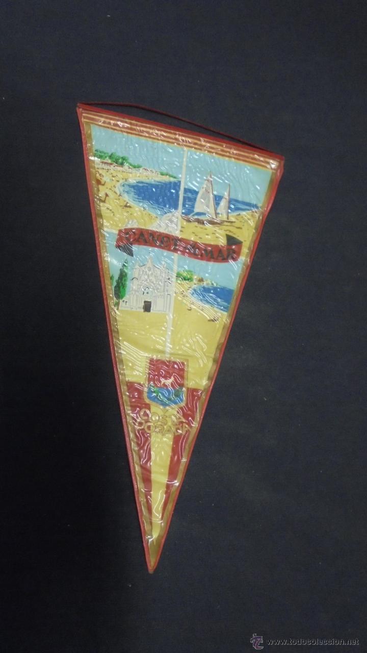 Collection pennants: BANDERIN - CANET DE MAR - APROX. 28 CM X 15 CM.