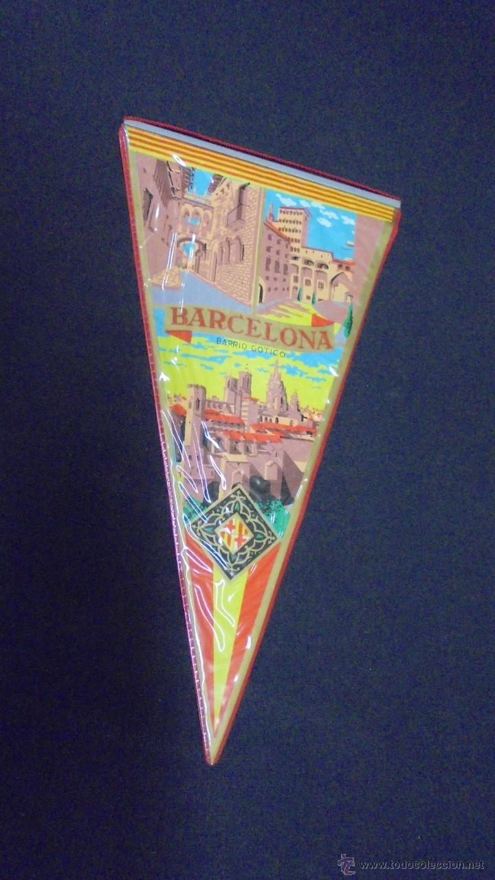 Collection pennants: BANDERIN - BARCELONA - BARRIO GOTICO - APROX. 28 CM X 15 CM.