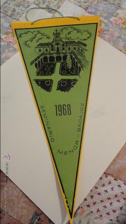 Fanions de collection: ANTIGUO BANDERIN PUBLICITARIO.SEMINARIO MENOR.BADAJOZ.1968