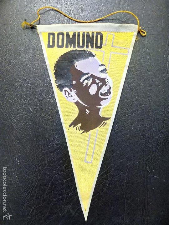 Fanions de collection: BANDER&Iacute;N DOMUND - A&Ntilde;OS 60.