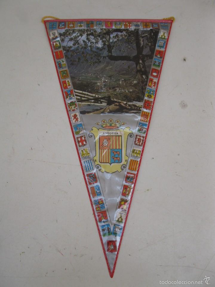 Sammlung von Wimpeln: ANTIGUO BANDER&Iacute;N DE ANDORRA.