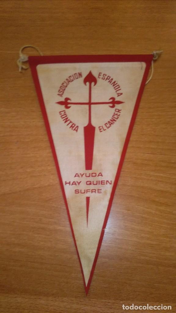 Sammlung von Wimpeln: BANDERIN ASOCIACION ESPA&Ntilde;OLA CONTRA EL CANCER