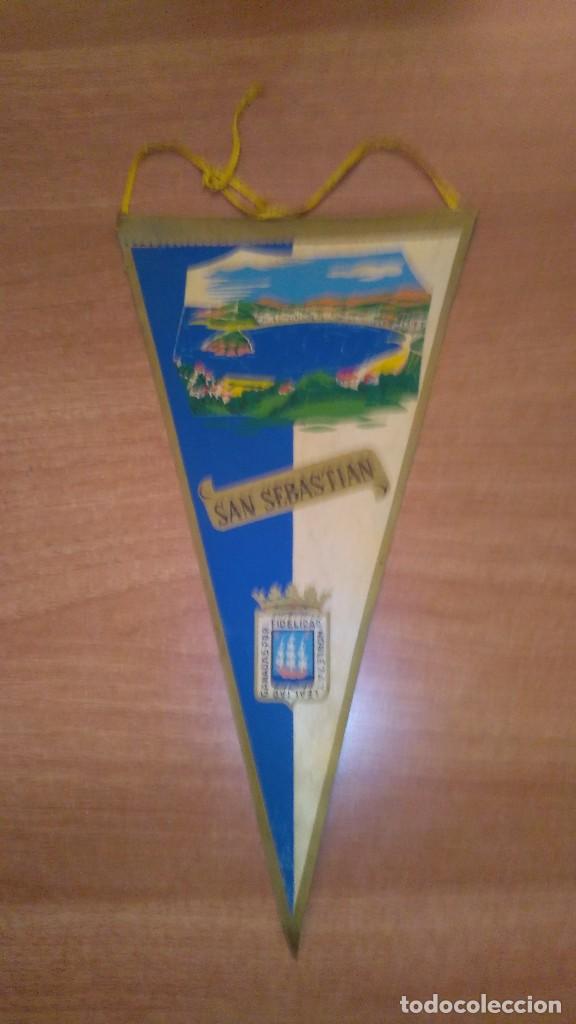 Sammlung von Wimpeln: BANDERIN  SAN SEBASTIAN -