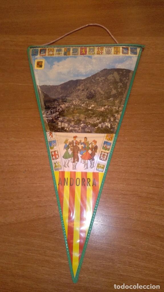 Sammlung von Wimpeln: BANDERIN  DE ANDORRA