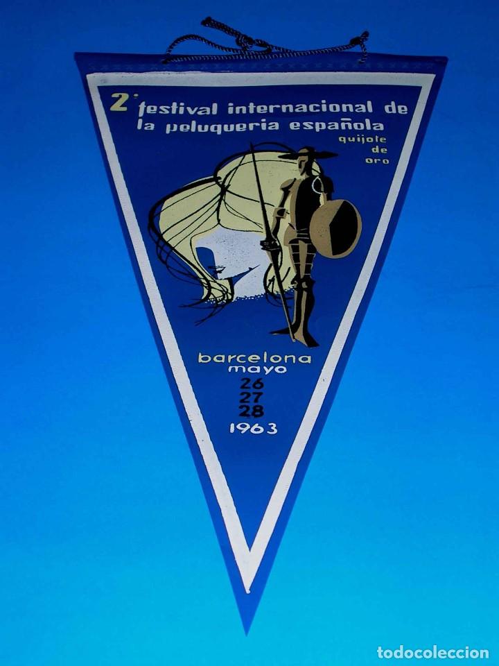 Banderines de colecci&oacute;n: Bander&iacute;n pl&aacute;stico, 2&ordf; Festival Internacional de la Peluquer&iacute;a Espa&ntilde;ola, Barcelona, Mayo 1963.