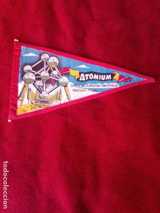 Galhardetes de cole&ccedil;&atilde;o: banderin exposicion universal atomium bruselas belgica de tela 20 cm