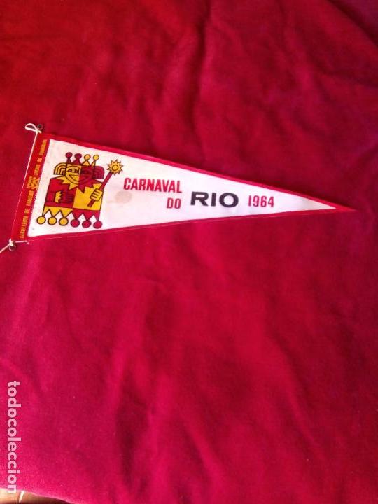 Galhardetes de cole&ccedil;&atilde;o: banderin carnaval de rio 1964 37 cm