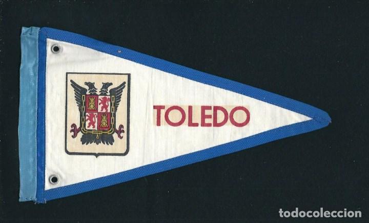 Fanions de collection: R 50 - ANTIGUO BANDERIN DE TOLEDO CON DOS CARAS . A&Ntilde;OS 60