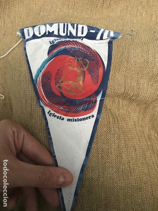 Bandierine di collezione: ANTIGUO BANDER&Iacute;N DOMUND 70 IGLESIA MISIONERA