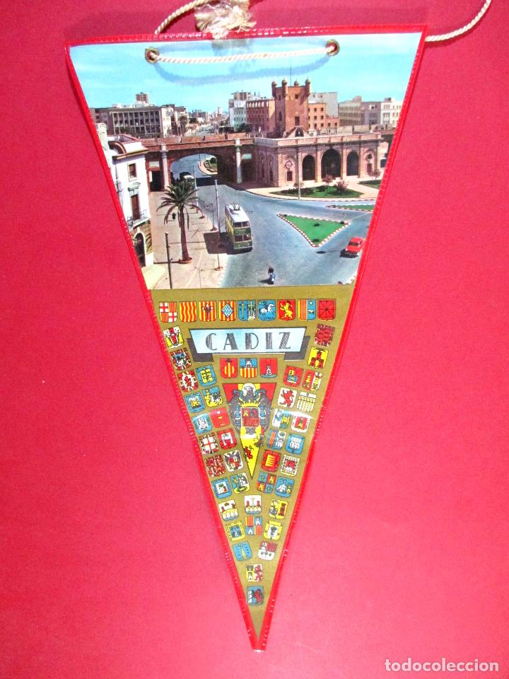 Bandierine di collezione: BANDER&Iacute;N PL&Aacute;STICO , TURISMO, C&Aacute;DIZ