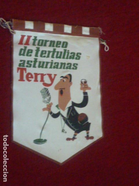 Galhardetes de cole&ccedil;&atilde;o: BANDER&Iacute;N II TORNEO DE TERTULIAS ASTURIANAS. TERRY.