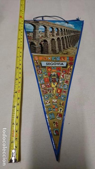 Fanions de collection: ANTIGUO BANDERIN DE SEGOVIA