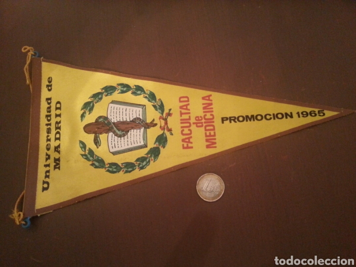 Bandierine di collezione: Bander&iacute;n Facultad de medicina 1965 Madrid