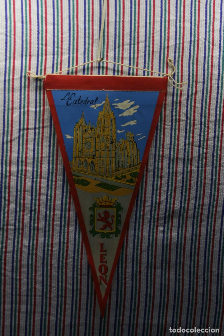 Banderines de colecci&oacute;n: BANDERIN DE LEON, LA CATEDRAL - Foto 3