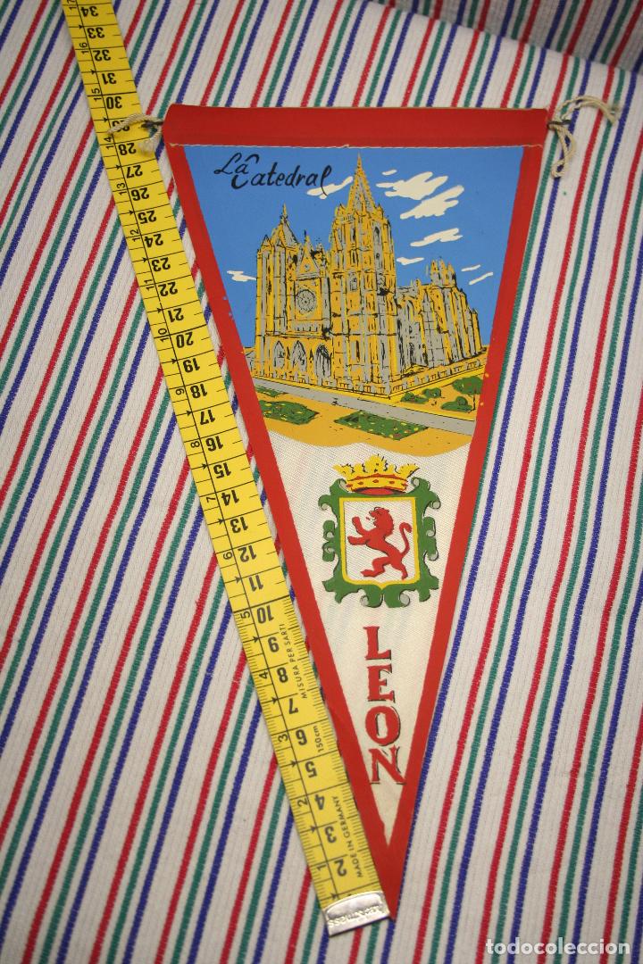Banderines de colecci&oacute;n: BANDERIN DE LEON, LA CATEDRAL - Foto 6
