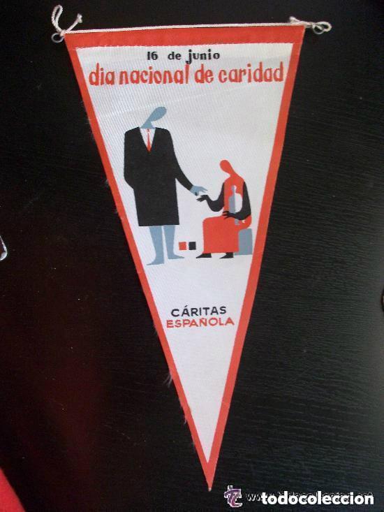 Banderines de colecci&oacute;n: BANDERIN DE CARITAS ESPA&Ntilde;A : DIA NACIONAL DE LA CARIDAD . A&Ntilde;OS 50 .... 14 x 27 cm