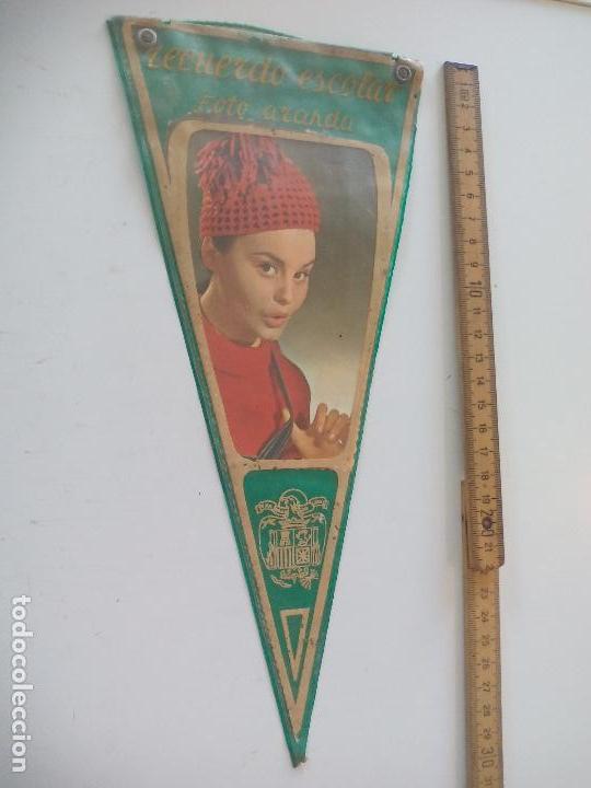 Collection pennants: ANTIGUO BANDER&Iacute;N CON FOTO DE LA ACTRIZ ROCIO DURCAL