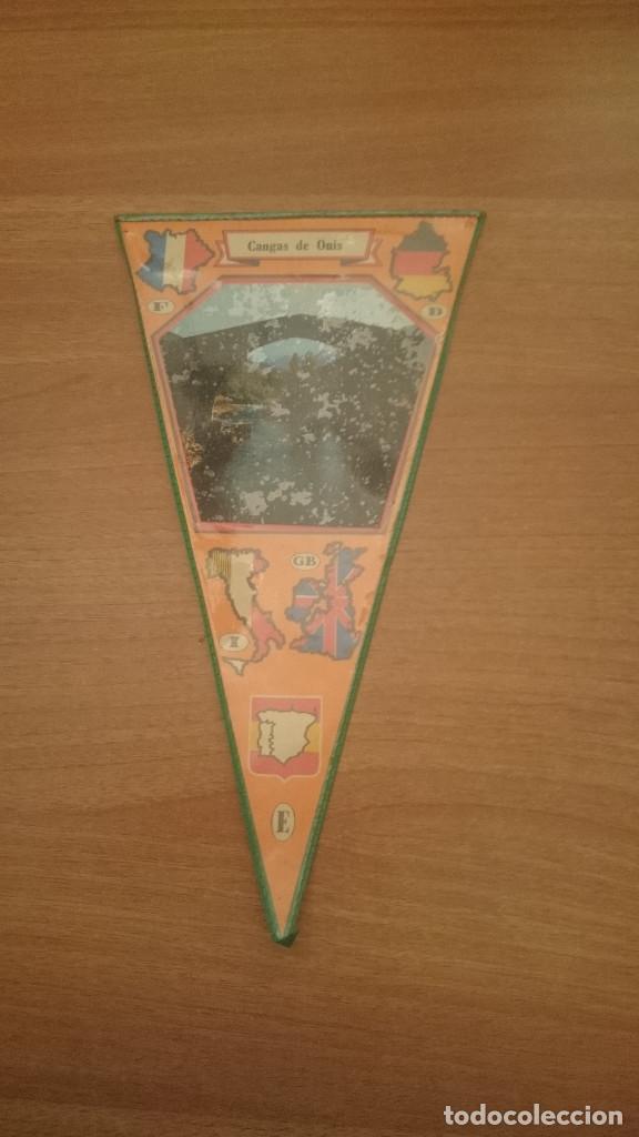 Sammlung von Wimpeln: BANDERIN DE CANGAS DE ONIS