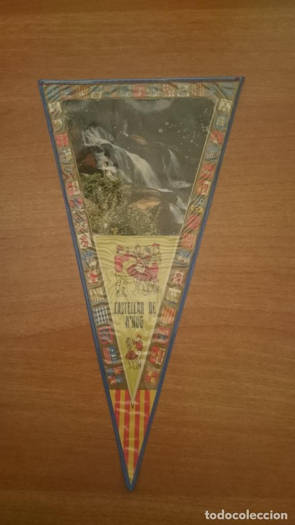 Sammlung von Wimpeln: BANDERIN  CASTELLAR DE N&acute; HUG