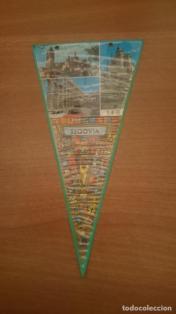 Sammlung von Wimpeln: BANDERIN DE SEGOVIA -