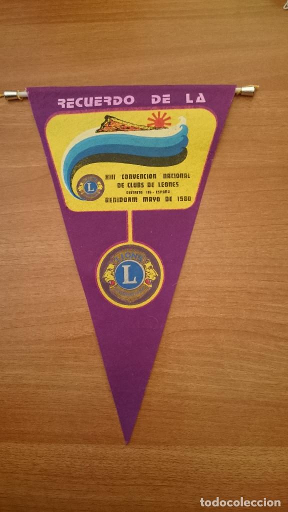 Bandierine di collezione: BANDERIN RECUERDO DE LA XIII CONVENCION NACIONAL DE CLUBS DE LEONES BENIDOR MAYO 1980