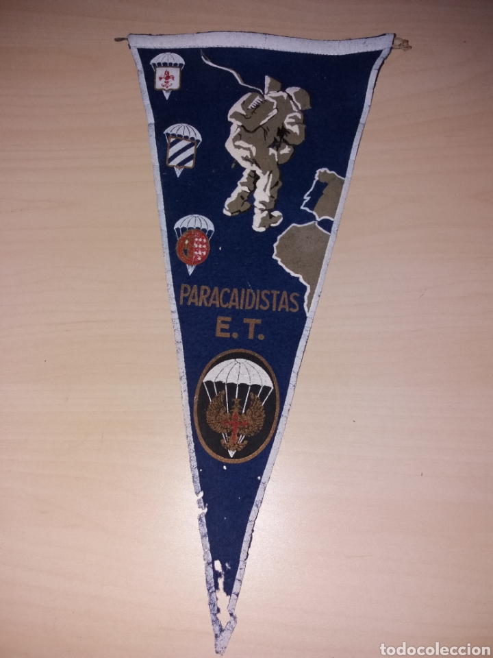 Bandierine di collezione: Antiguo bander&iacute;n PARACAIDISTAS EJ&Eacute;RCITO DE TIERRA