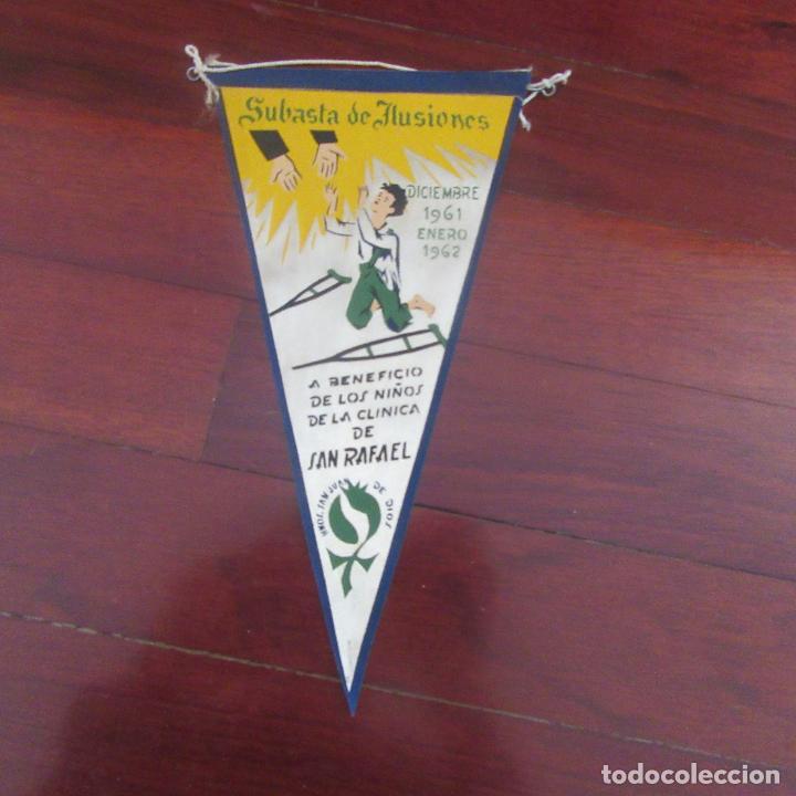 Sammlung von Wimpeln: banderin ni&ntilde;os cl&iacute;nica de san rafael, subasta ben&eacute;fica