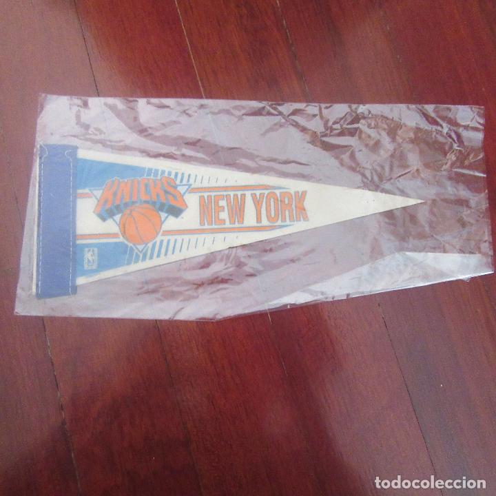 Sammlung von Wimpeln: banderin baloncesto knicks