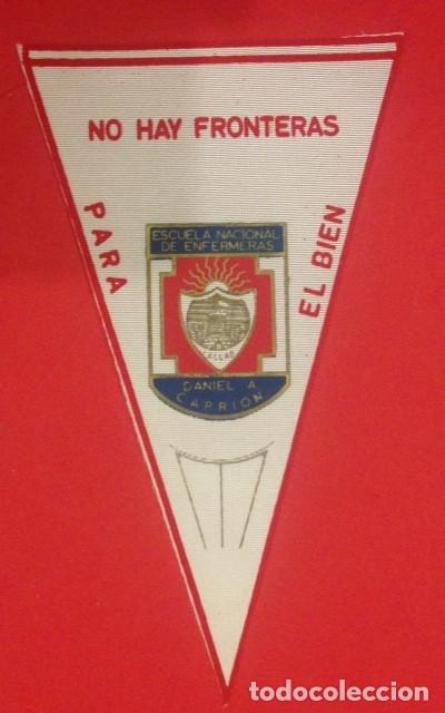 Sammlung von Wimpeln: BANDERIN DE ESCUELA DE ENFERMERAS DANIELA CARRION EN SEDA