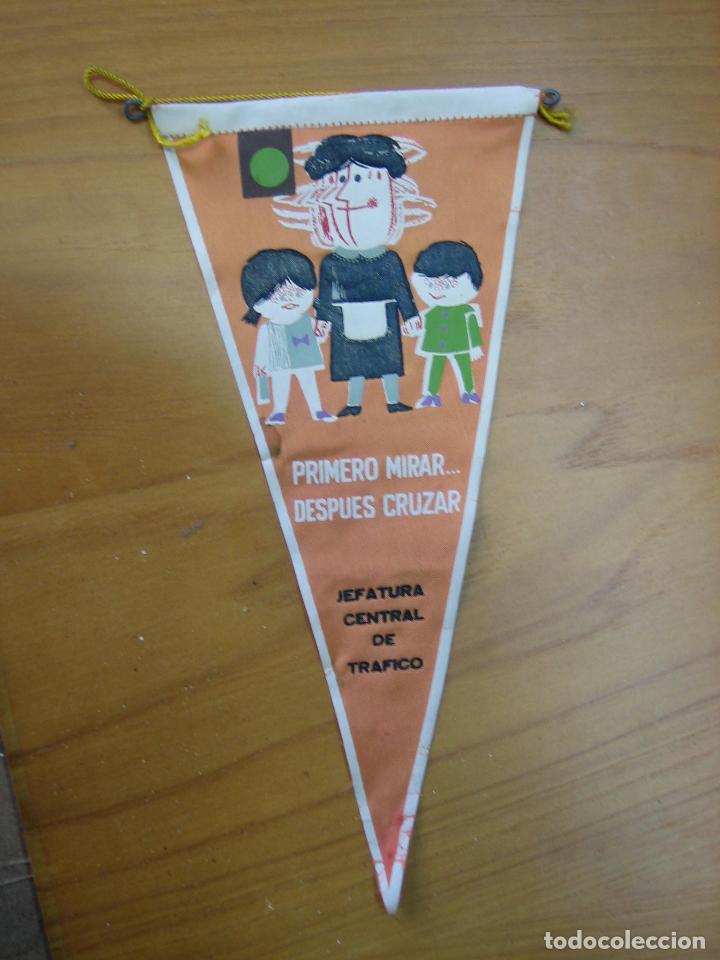 Banderines de colecci&oacute;n: Antiguo banderin. Jefatura central de Trafico