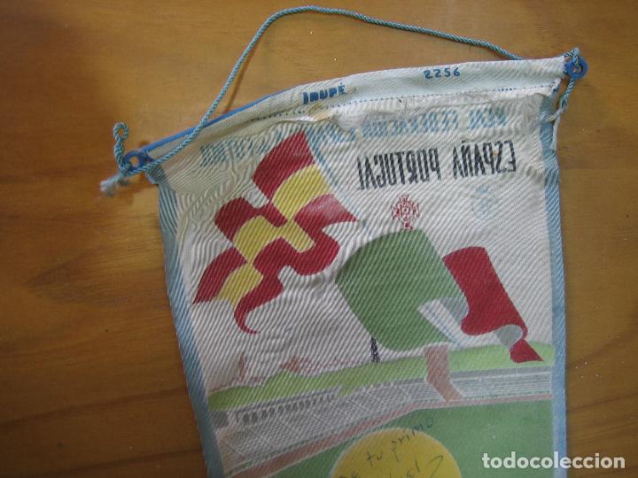 Banderines de colección: Antiguo banderin de fútbol. Federación española de fútbol. España-Portugal. Córdoba 1964 - Foto 2 - 122340083