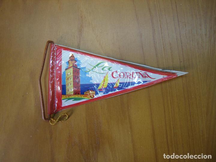 Bandierine di collezione: Antiguo banderin peque&ntilde;o.Coru&ntilde;a