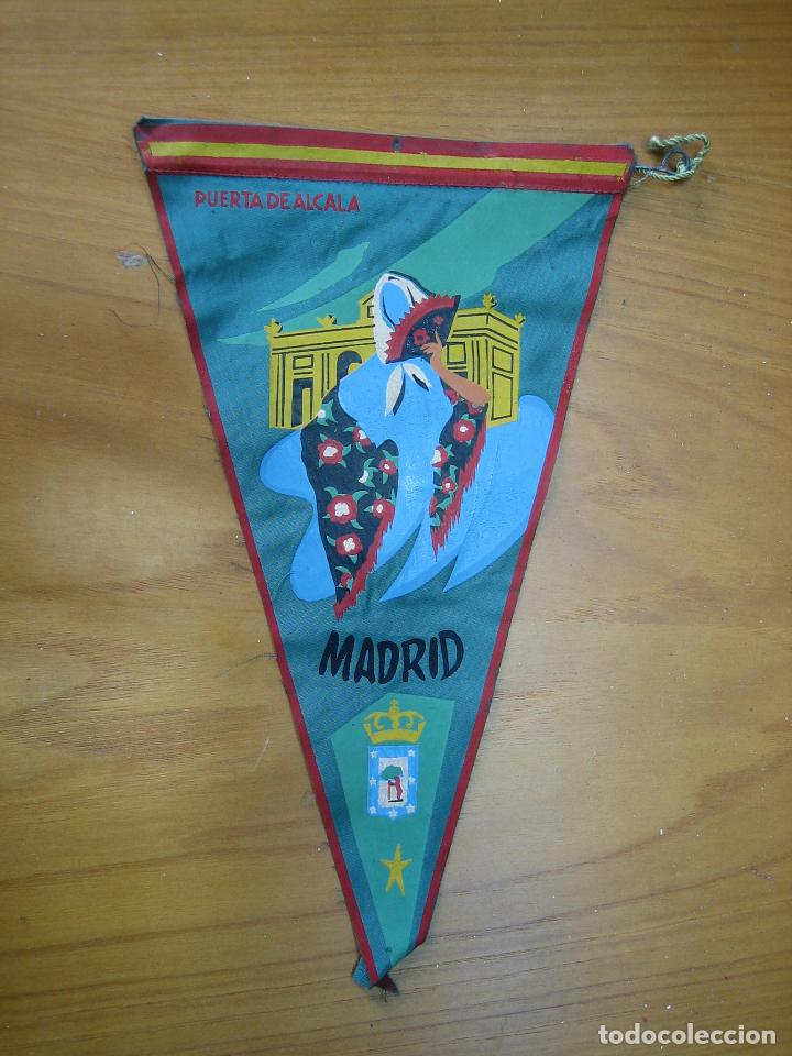 Galhardetes de cole&ccedil;&atilde;o: Antiguo banderin. Madrid