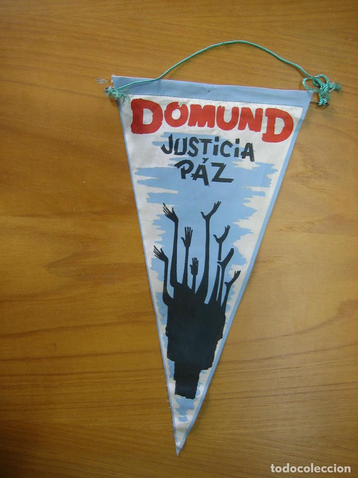 Banderines de colecci&oacute;n: Antiguo bander&iacute;n a&ntilde;os 60. Domund justicia y paz