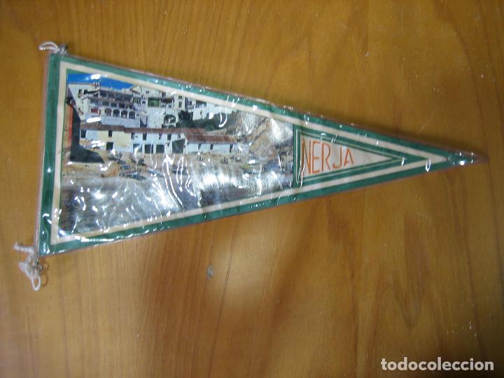 Fanions de collection: Antiguo bander&iacute;n. Nerja